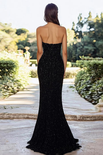 Robe de bal noire à paillettes sans bretelles avec fente